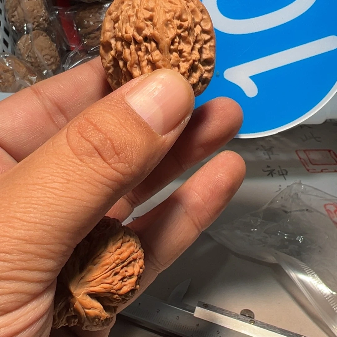 阿***…文玩核桃，蓝色10号