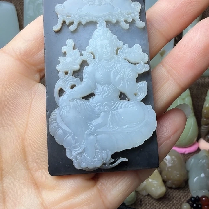 和田玉（糖玉）未镶嵌挂件