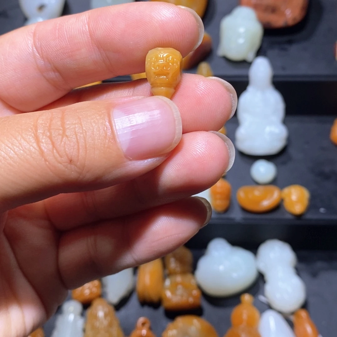 和田玉未镶嵌颈饰夏**雨