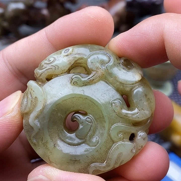 未镶嵌蛇纹石玉颈饰