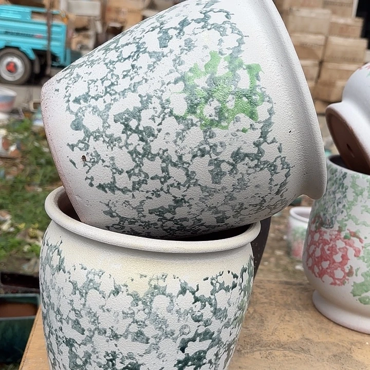 紫砂花盆口20高20。。。。。。。。。。。。