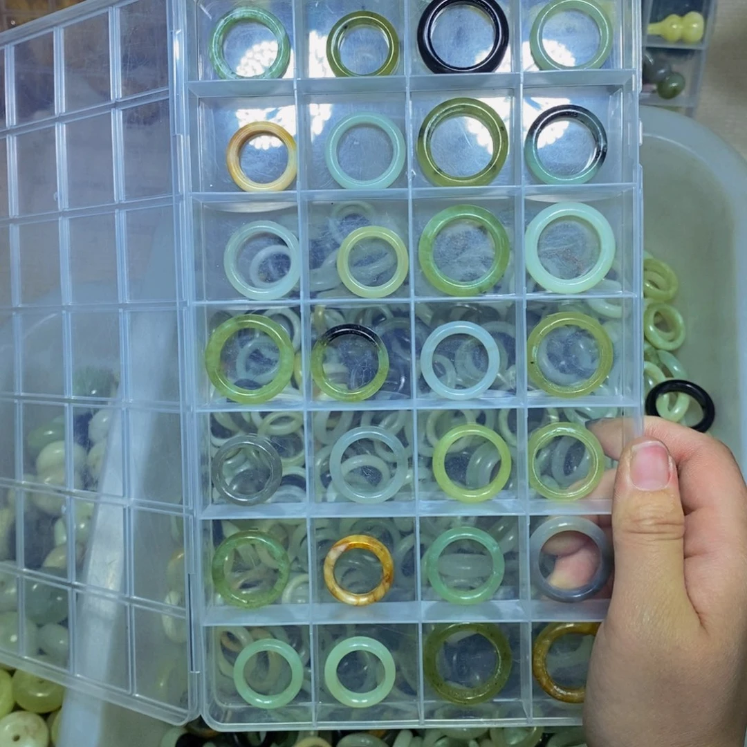 蛇纹石玉未镶嵌毛衣链20