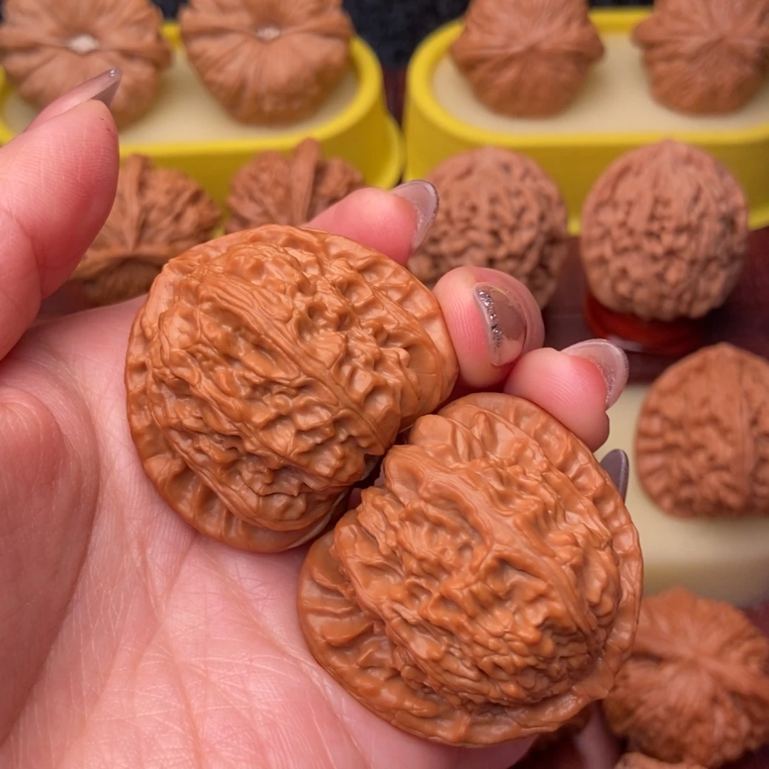 小***节把件文玩核桃41三角白