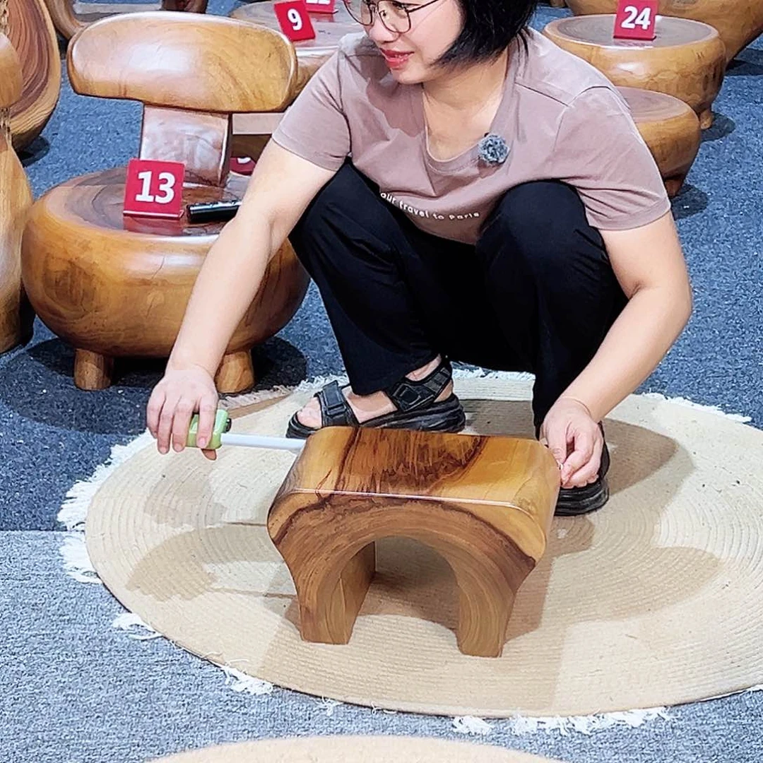 9 号香樟木尺寸：30-19-18cm