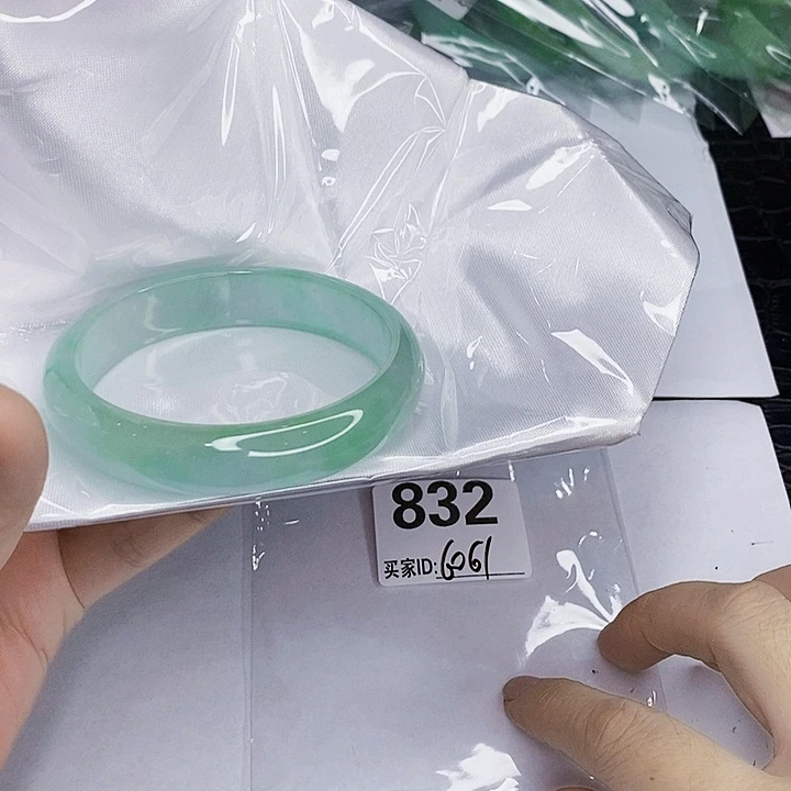 翡翠未镶嵌手镯一图一物实物为准