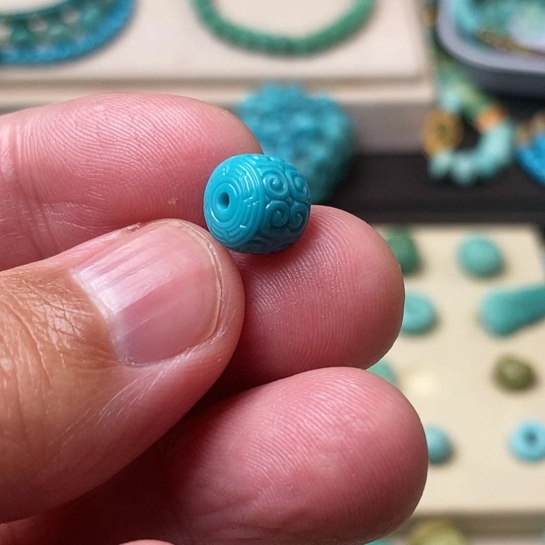 绿松石未镶嵌颈饰