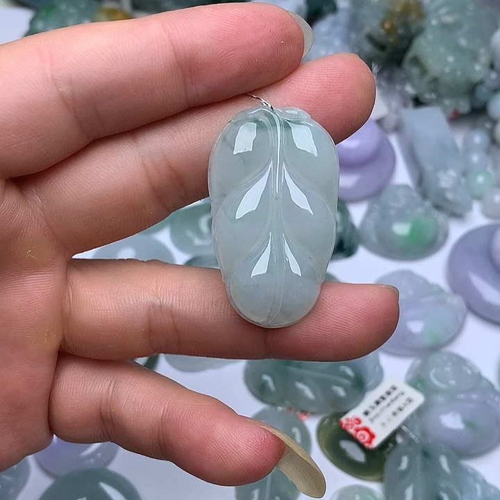 放***柔翡翠未镶嵌颈饰天然翡翠