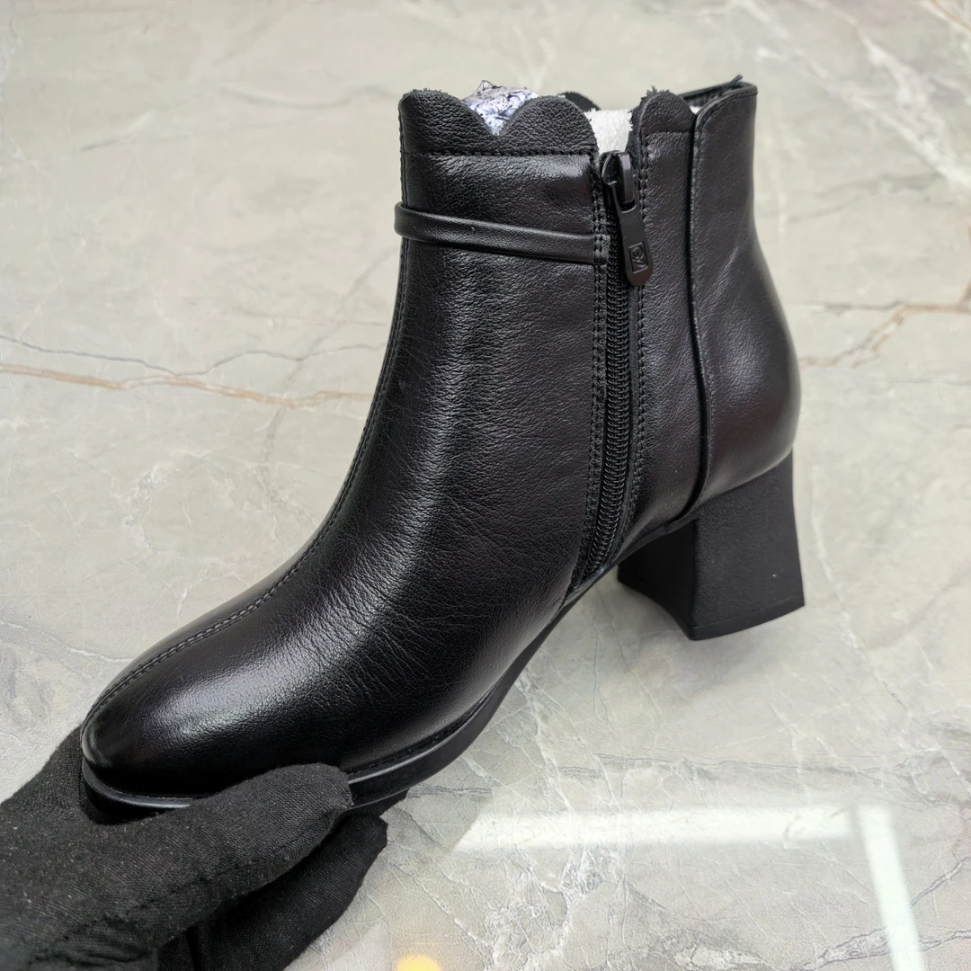 粗跟女靴(牛皮)88333-1