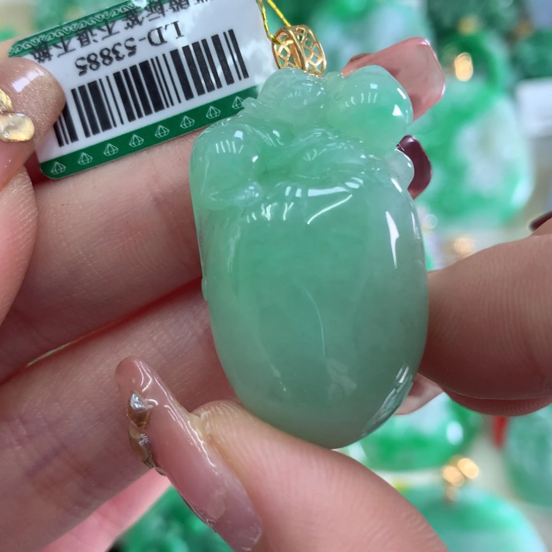 翡翠吊坠(不含链)18K金镶嵌