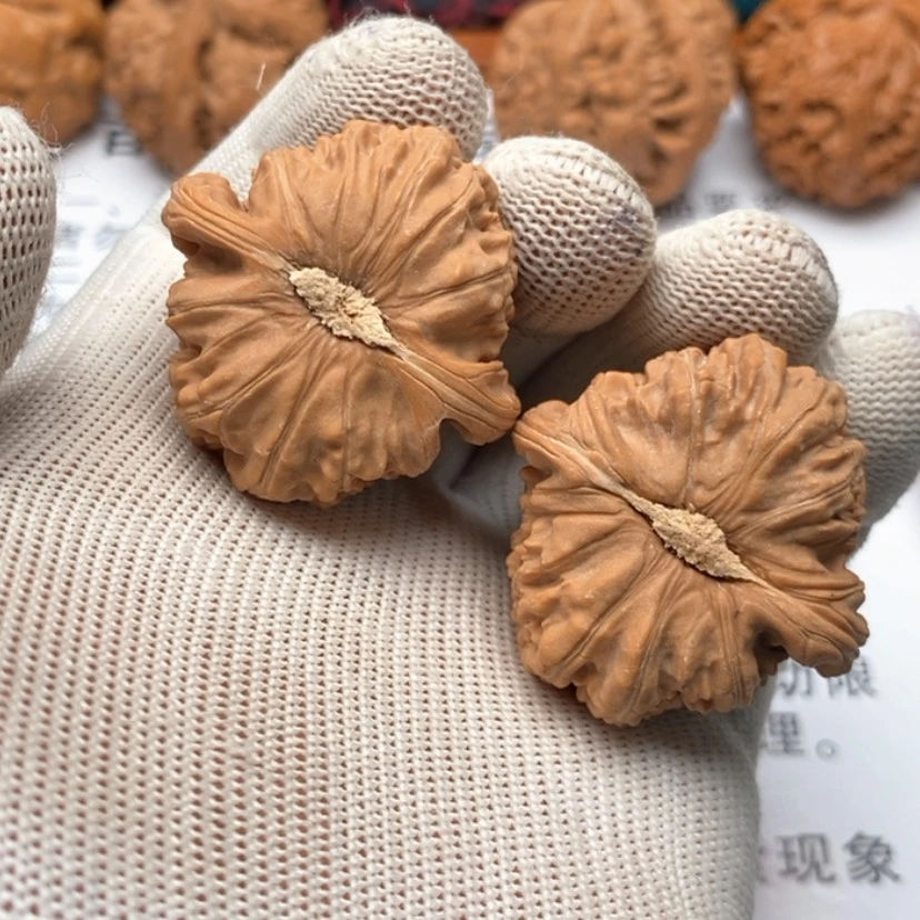 【闪购商品】把件文玩核桃32白狮子
