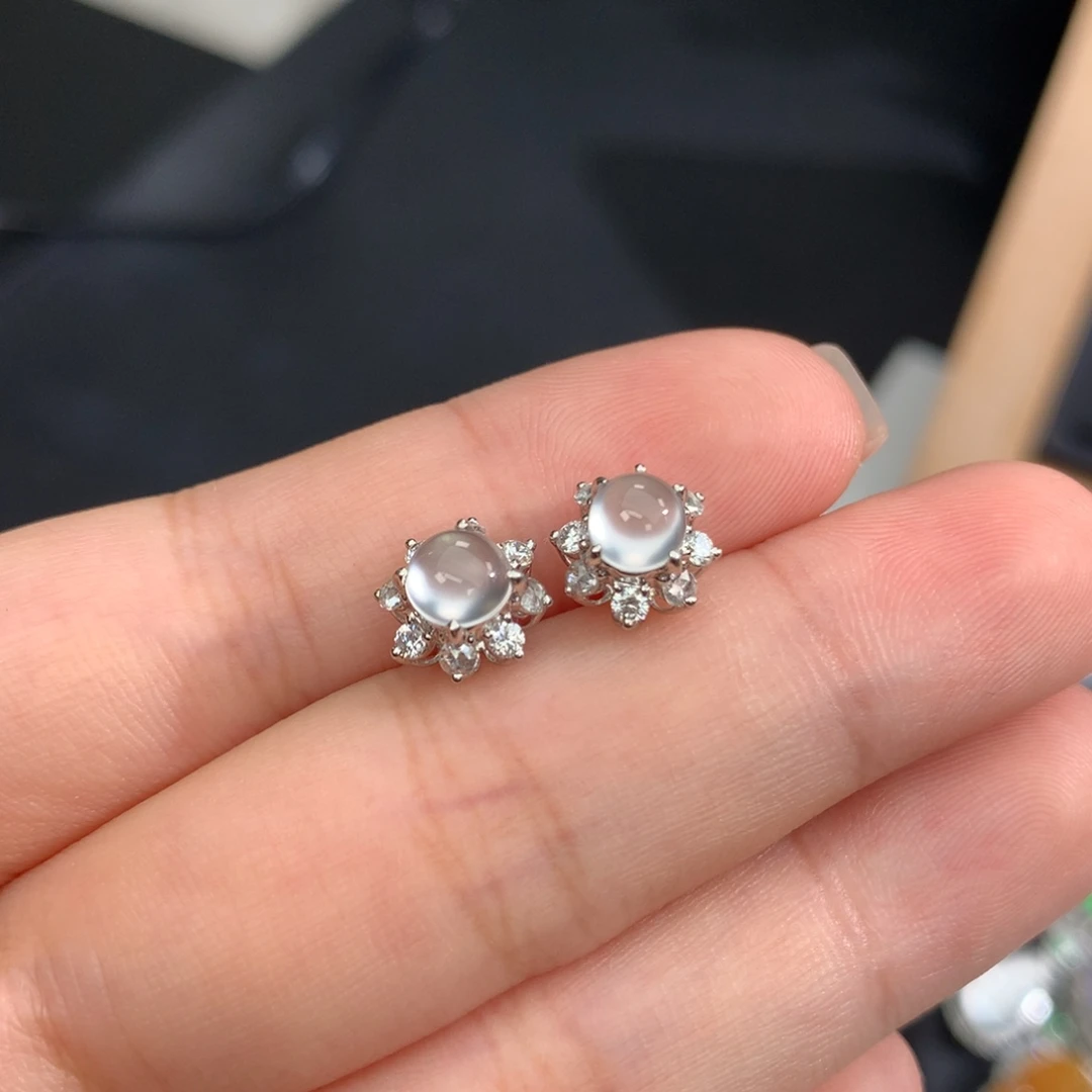 翡翠未镶嵌颈饰玻璃种蛋面耳钉