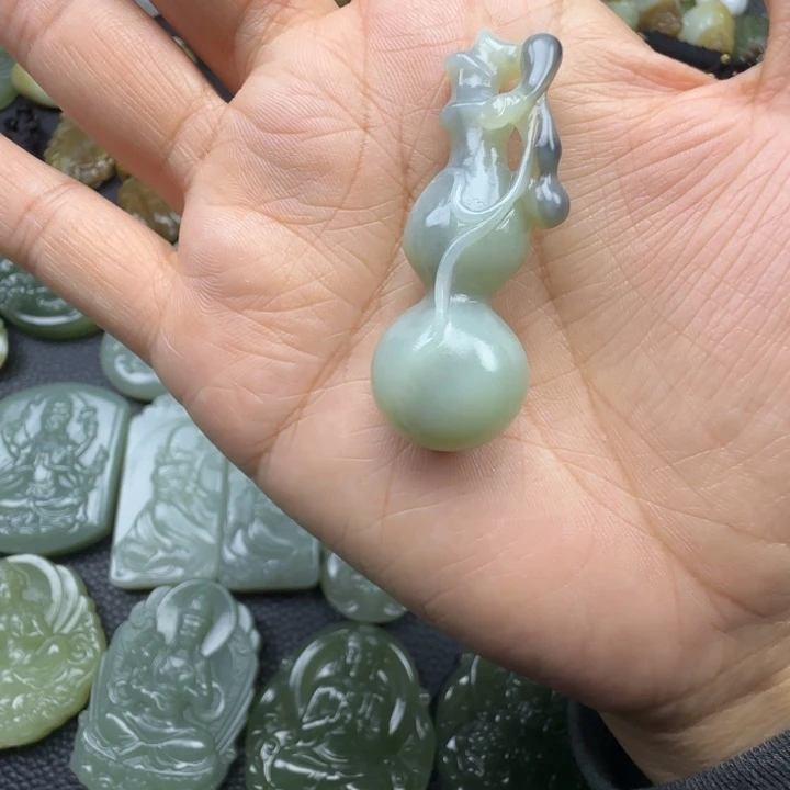 和田玉未镶嵌珠宝奇石