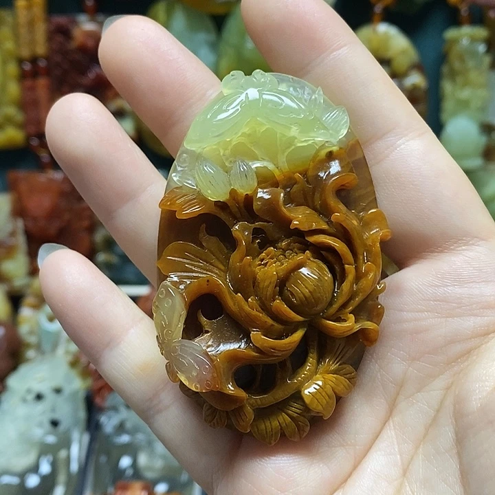 未镶嵌岫玉吊坠(赠链)