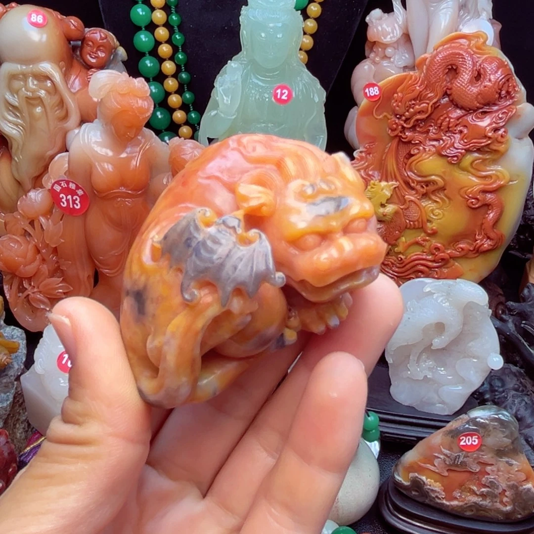 寿山石貔貅手玩件