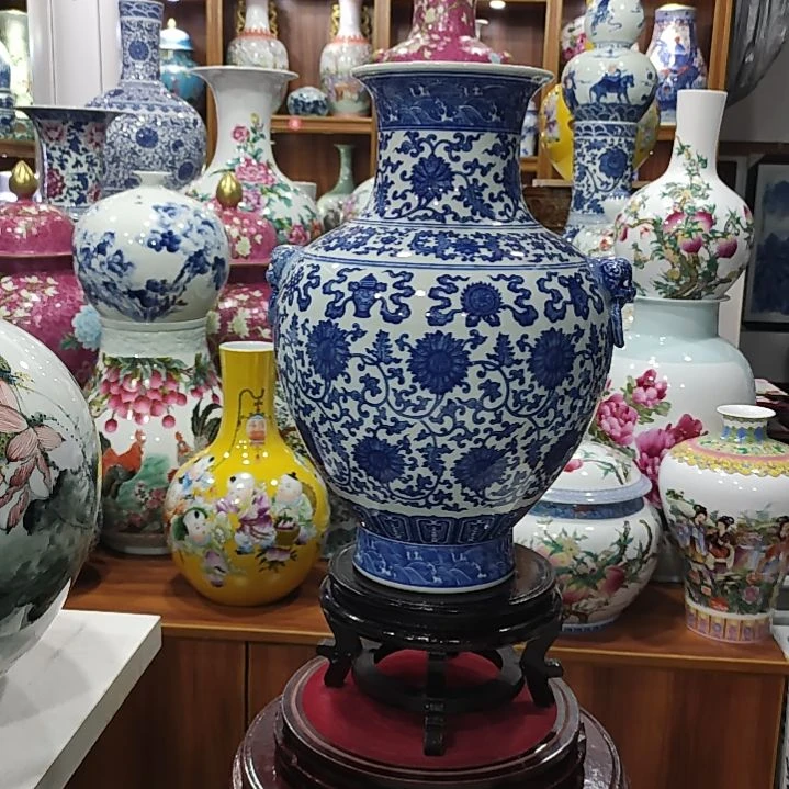 瓷片景德镇陶瓷青花缠枝莲双耳瓶