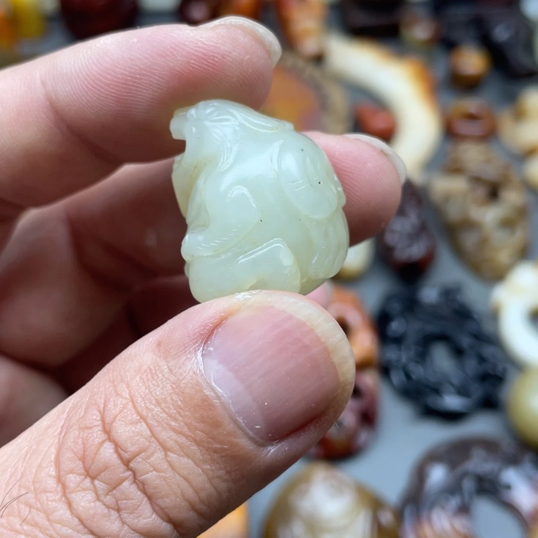 和田玉未镶嵌颈饰筠