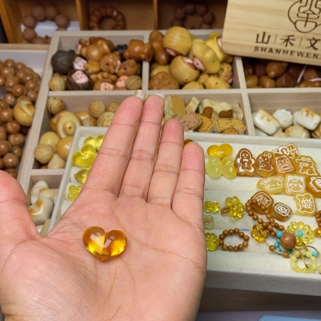 ****猴头核桃手串1.65克小蜜爱心