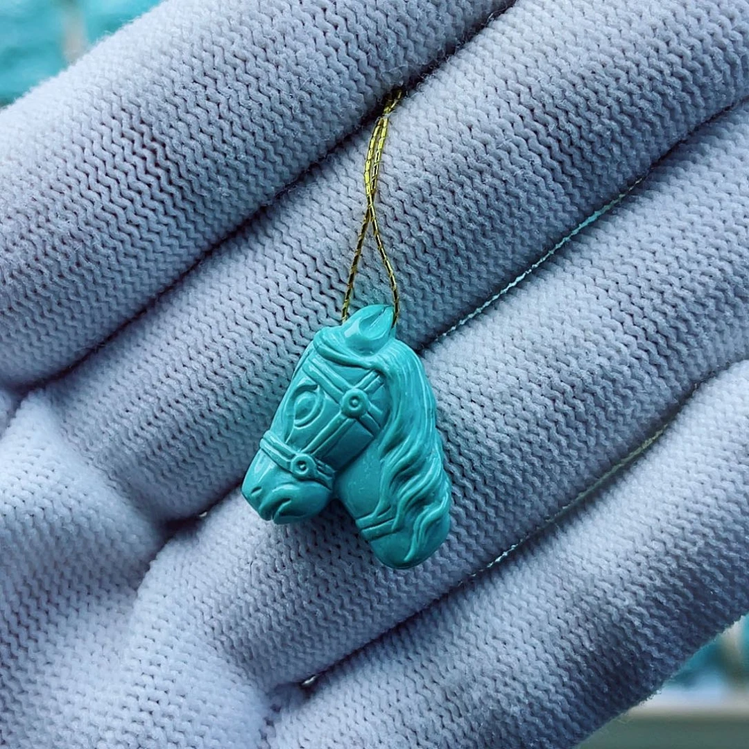 未镶嵌绿松石珠宝奇石