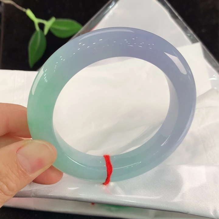 翡翠手镯未镶嵌111/0176