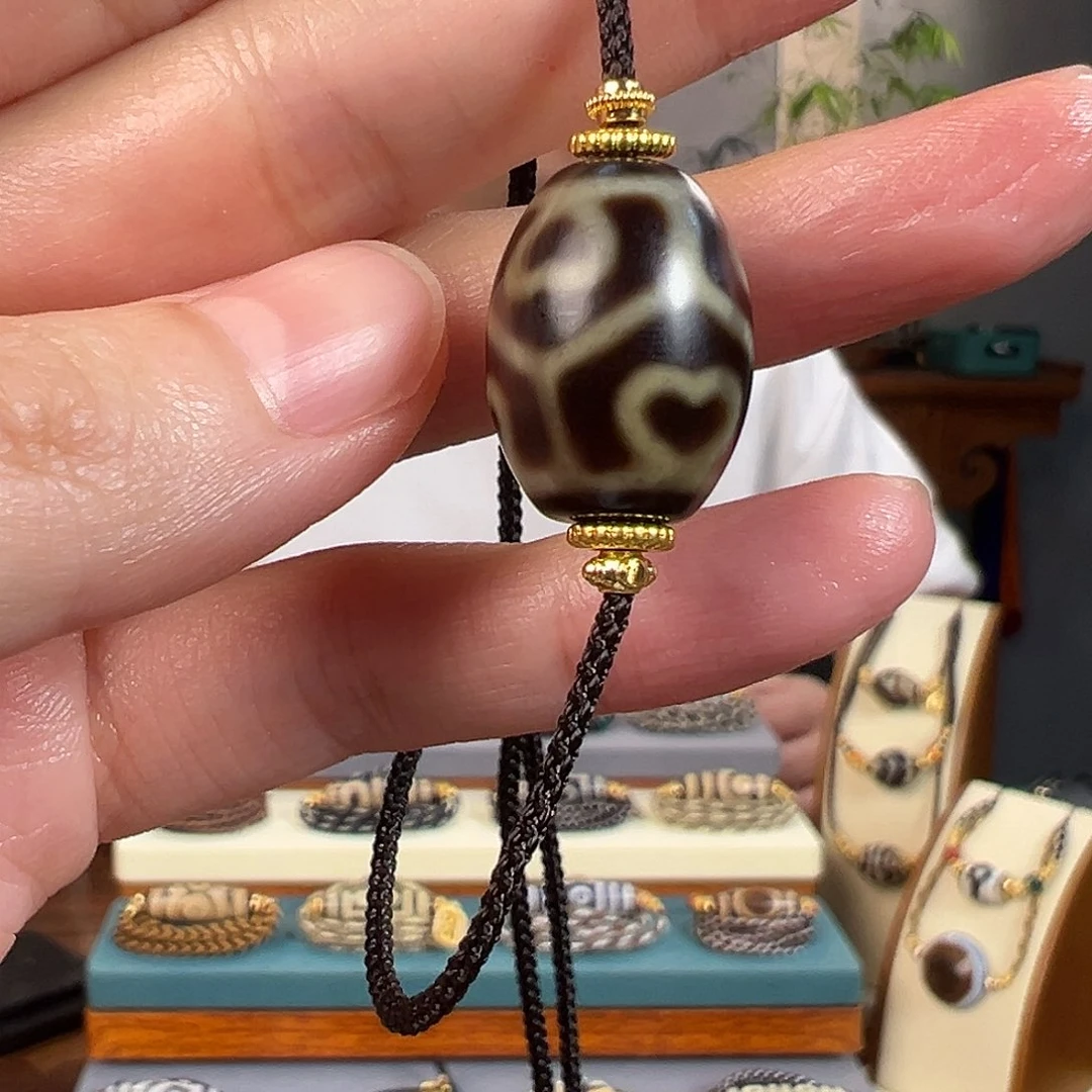 S***·玛瑙/玉髓未镶嵌颈饰