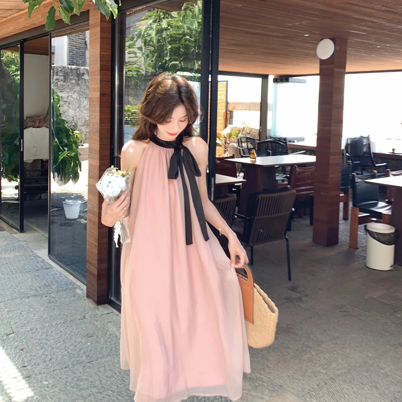 黑粉撞色系带挂脖连衣裙裙子女夏季新款今年流行漂亮高级感仙女裙