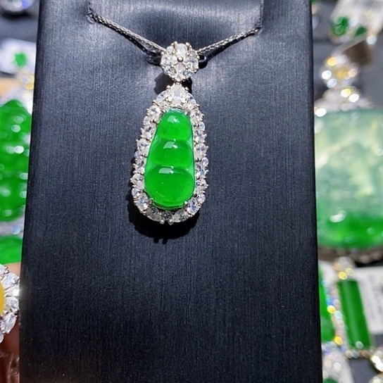 翡翠未镶嵌颈饰吊坠18