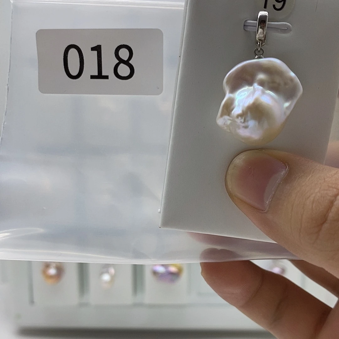 淡水珍珠合金颈饰