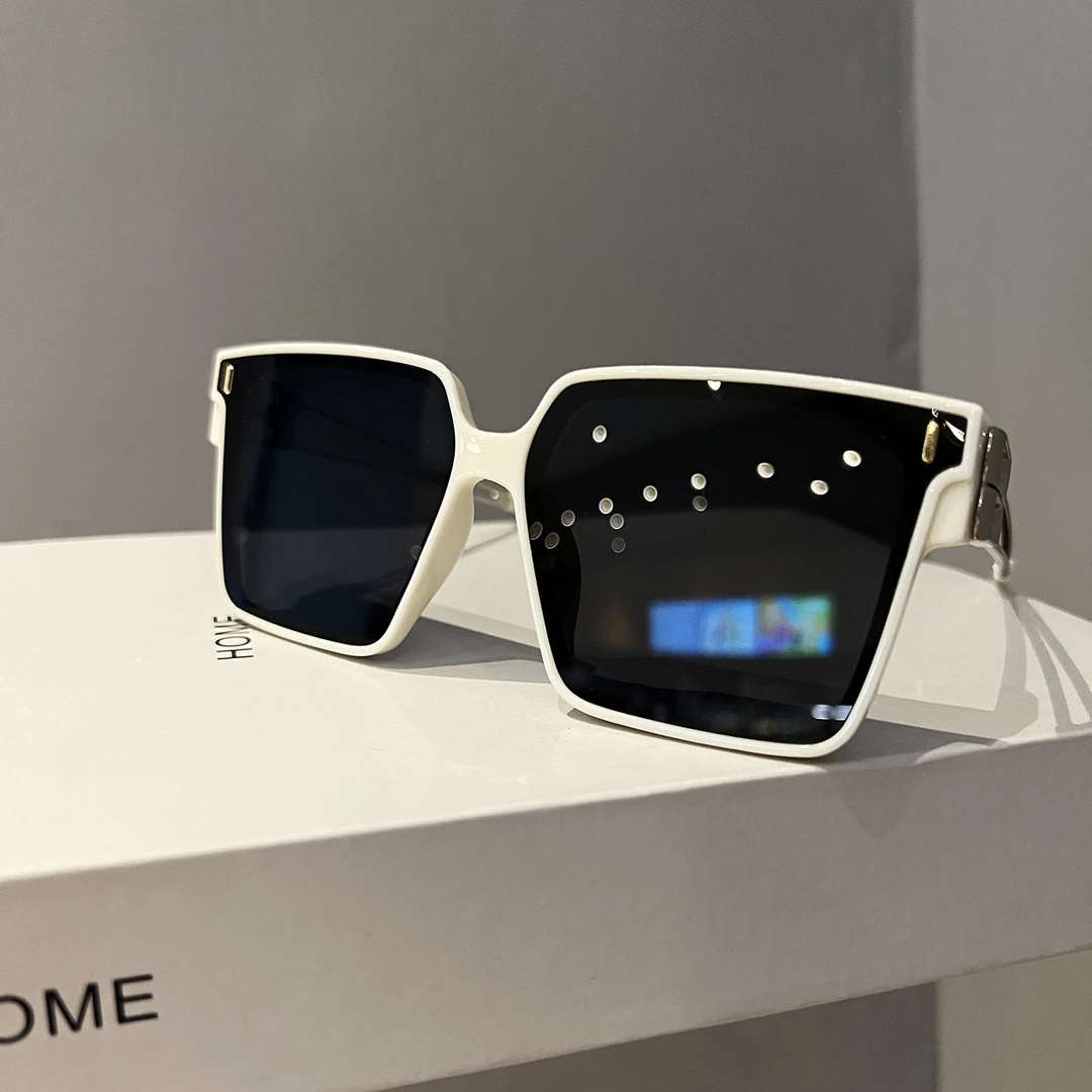 方形大框墨镜男女2025年新款秋冬季太阳眼镜防紫外线遮阳时尚百搭