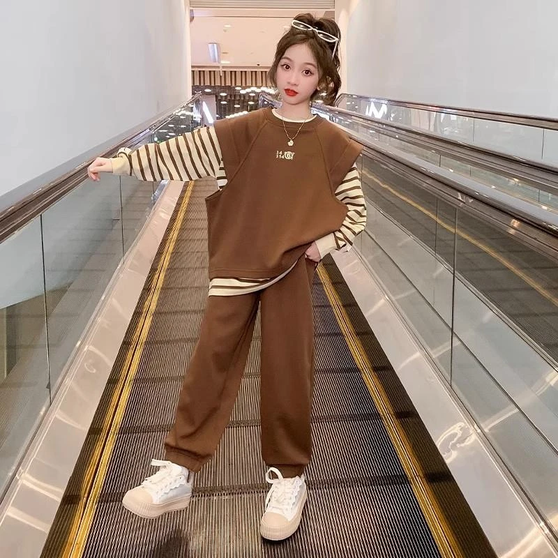 女生套装秋装2025新款儿童韩式秋冬大童装休闲丝绒毛衣三件套