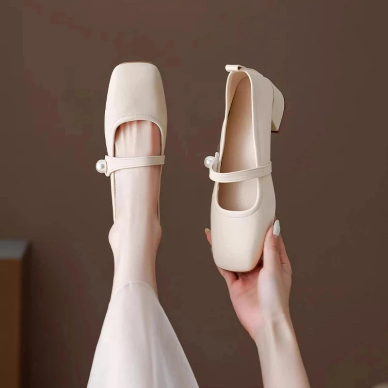 D法式白色单鞋女2025新款粗跟一字带不累脚配裙子玛丽珍小皮鞋
