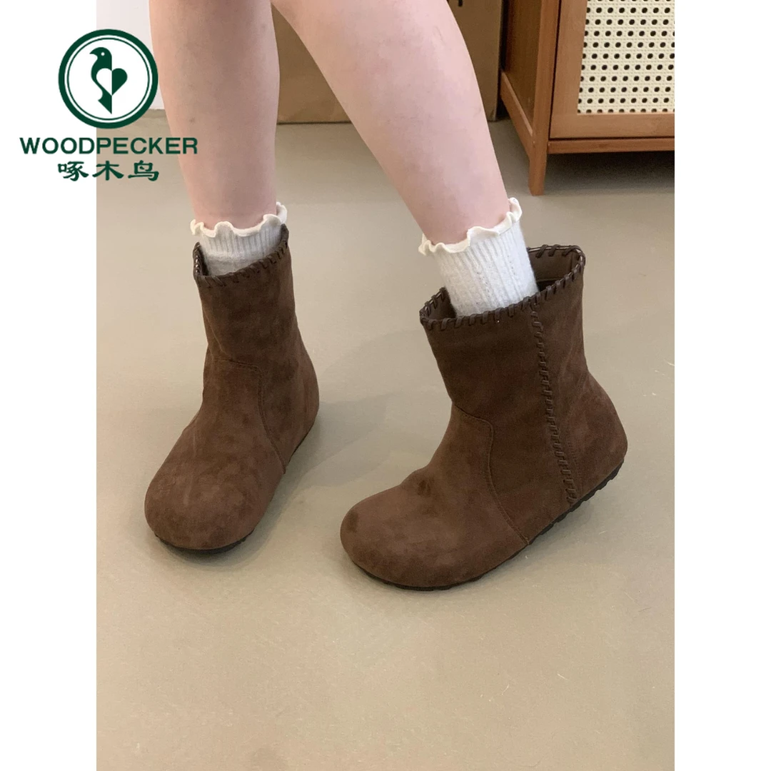 啄木鸟2025秋冬新款复古平底女短靴小众配裙子不累脚百搭西部靴