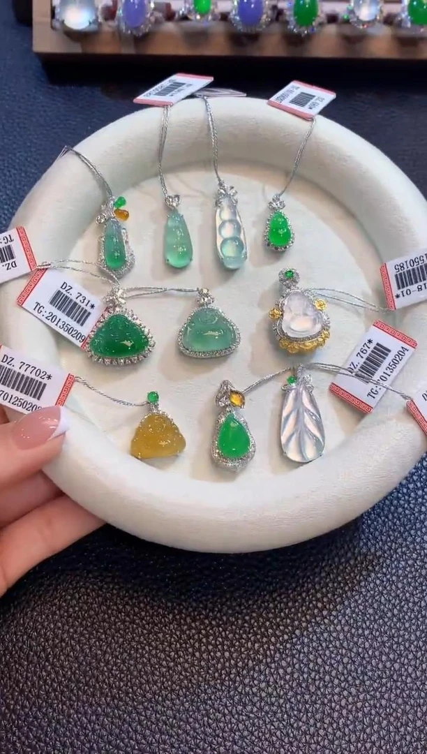 【云中意】18K金 翡翠吊坠彩虹盘(不含链)多样性发一件-wxy+zzx