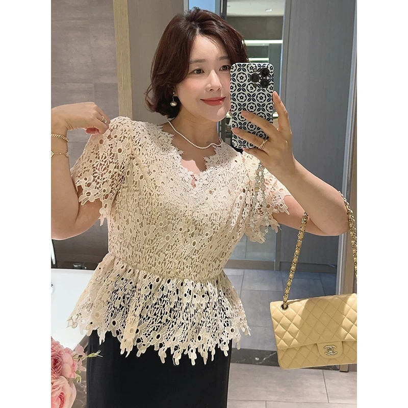 【双11清仓】【璀璨花梦】夏季气质收腰镂空V领蕾丝衫Z525E09706