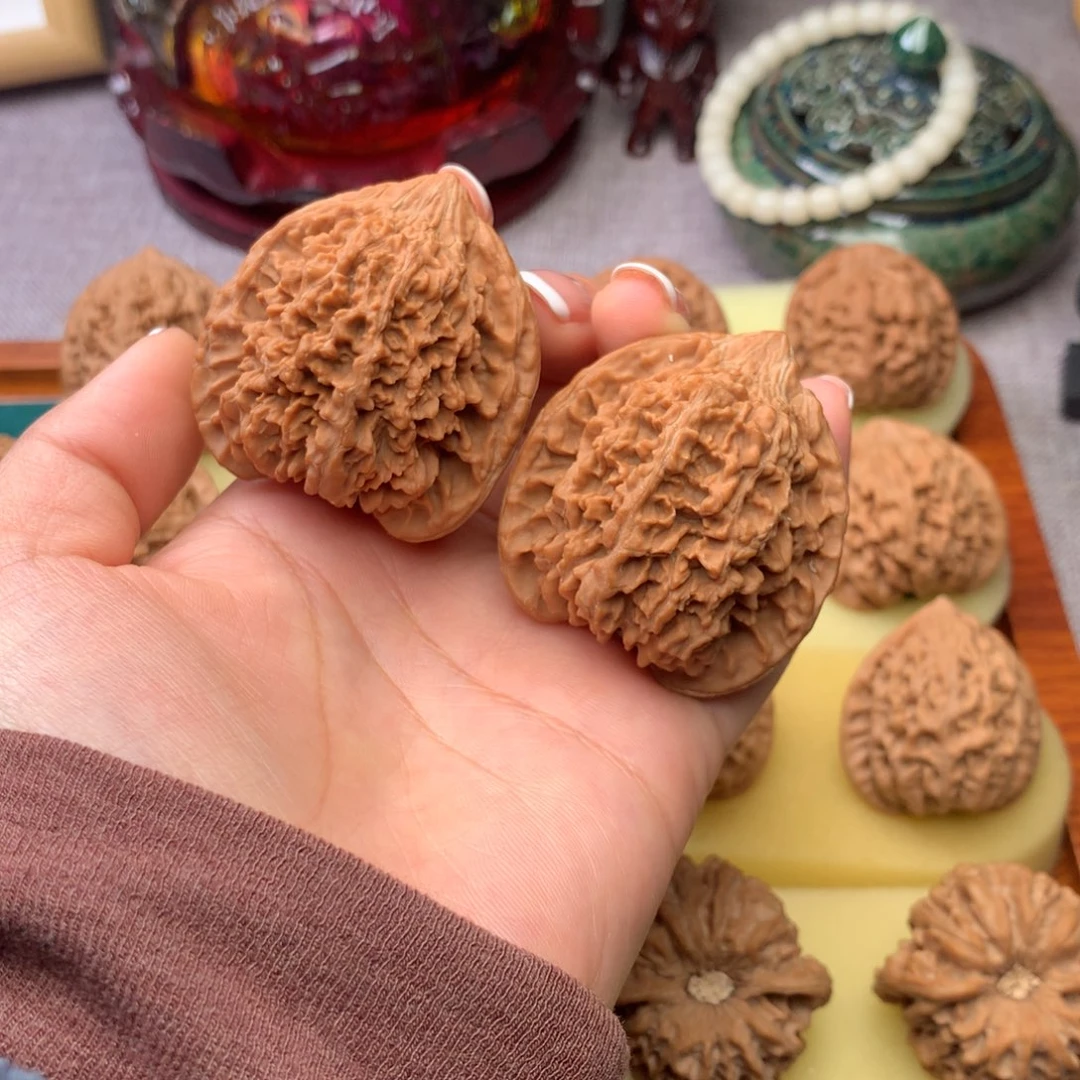 文玩核桃把件百花山43.5