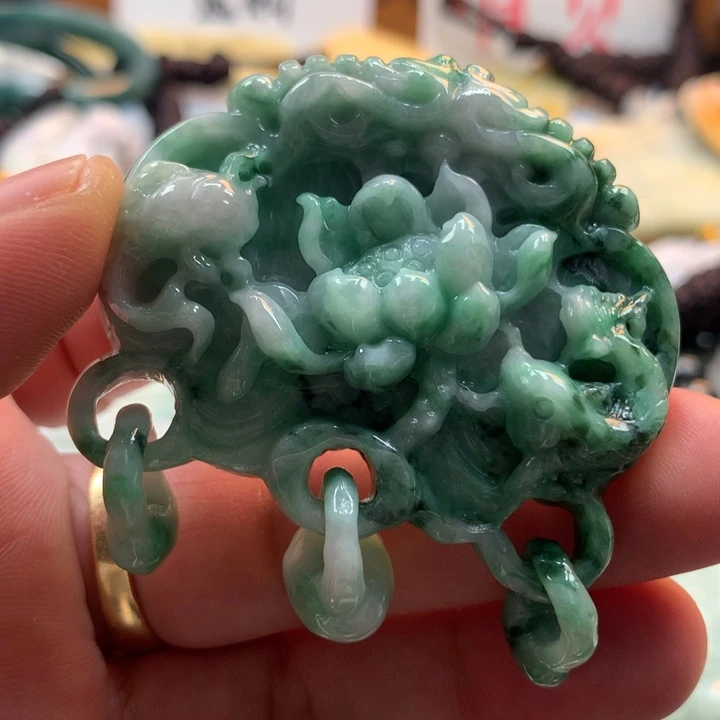 翡翠未镶嵌颈饰保真天然a货翡翠