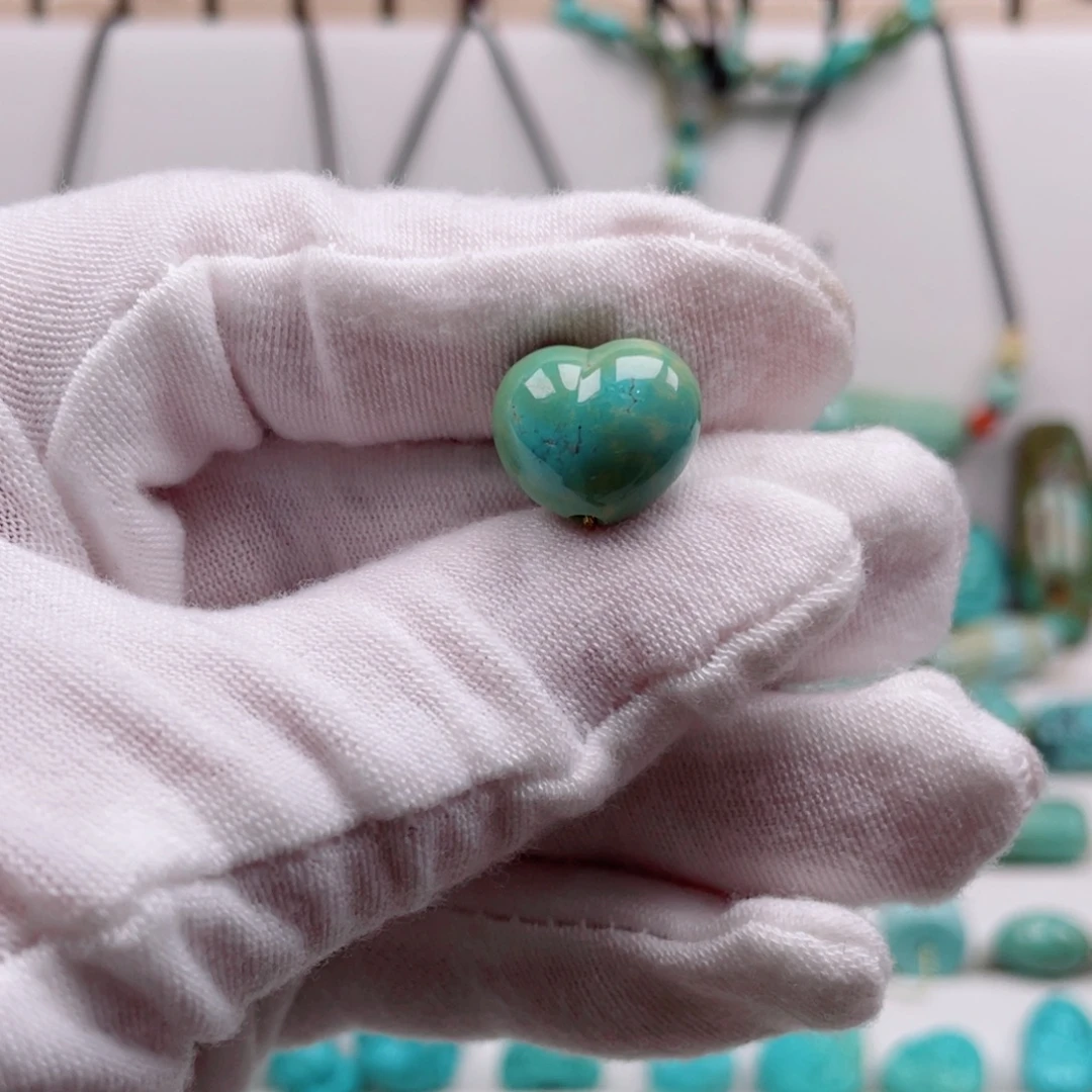 绿松石未镶嵌摆件