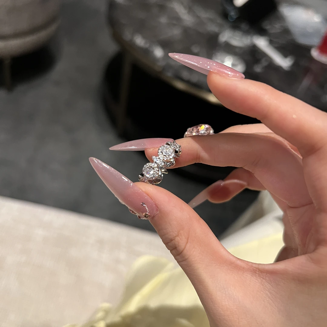 铜合金戒指 高定重工款百搭花朵闭口戒