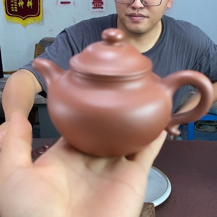 茶壶紫砂红皮龙莲子200左右的容量