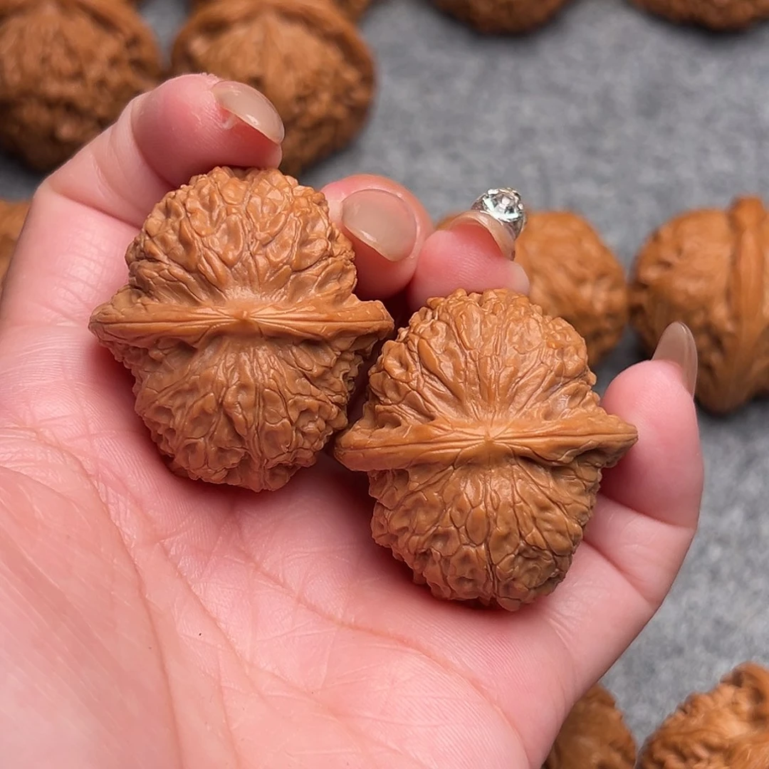 把件文玩核桃精品特价大肚血麒麟36