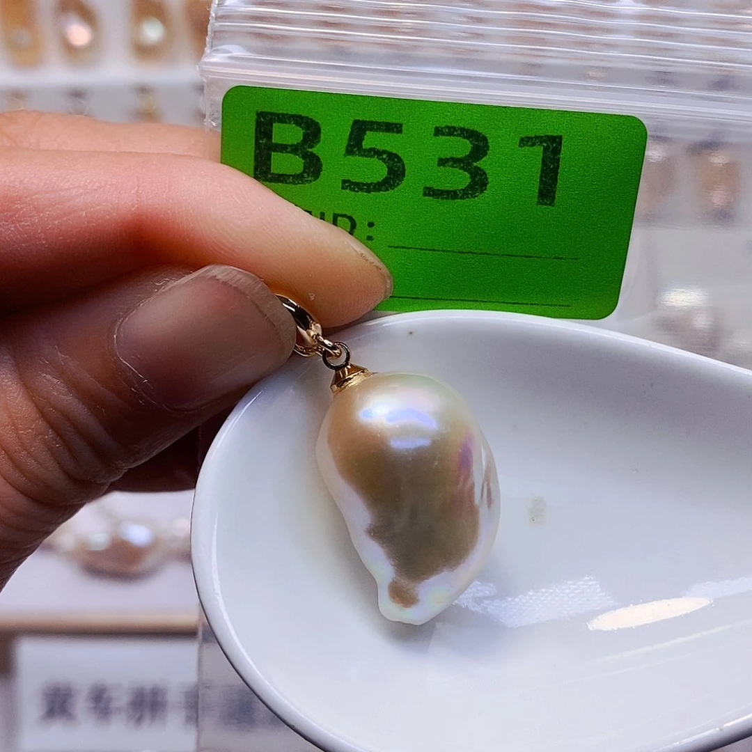 未镶嵌淡水珍珠吊坠