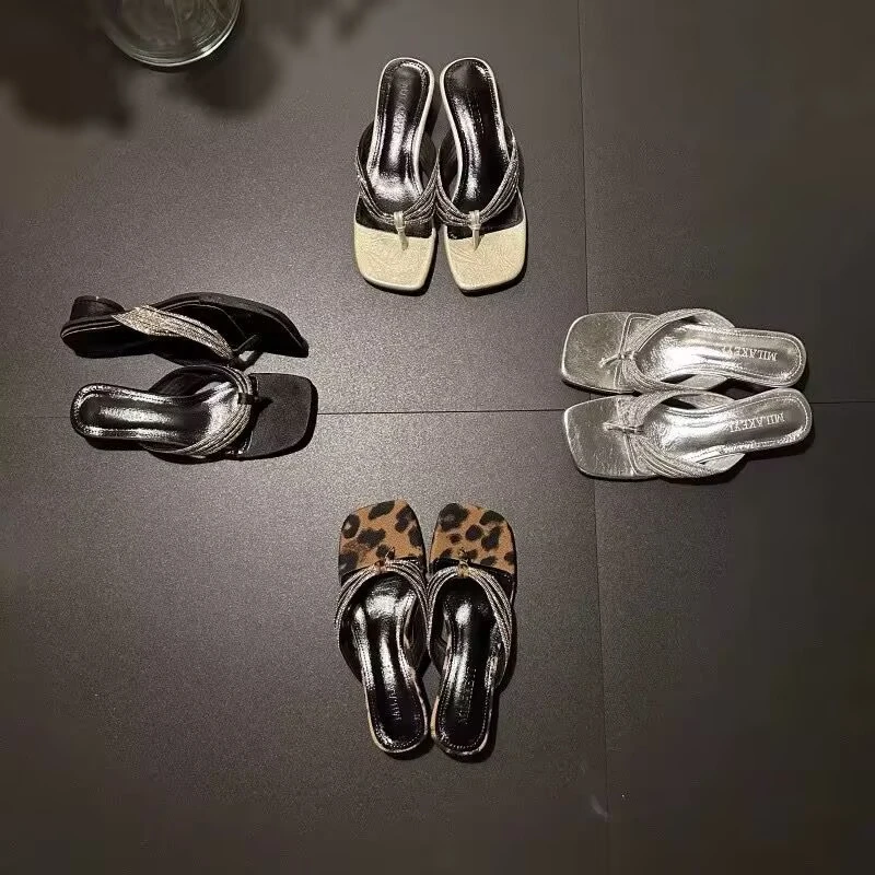 夏季粗跟水钻新款夹趾豹纹拖鞋女