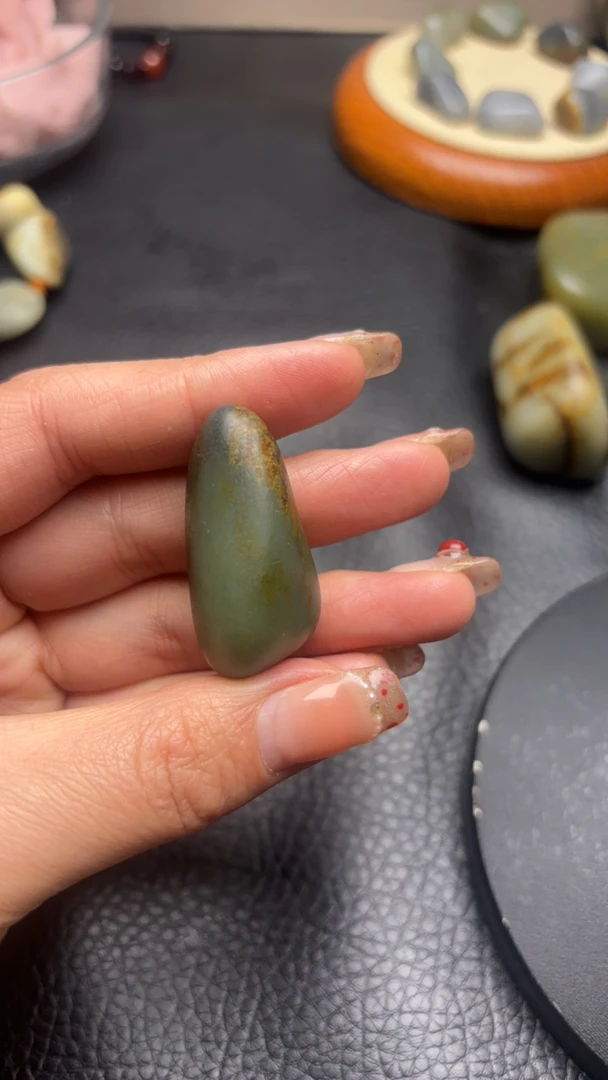 新疆和田玉吊坠1