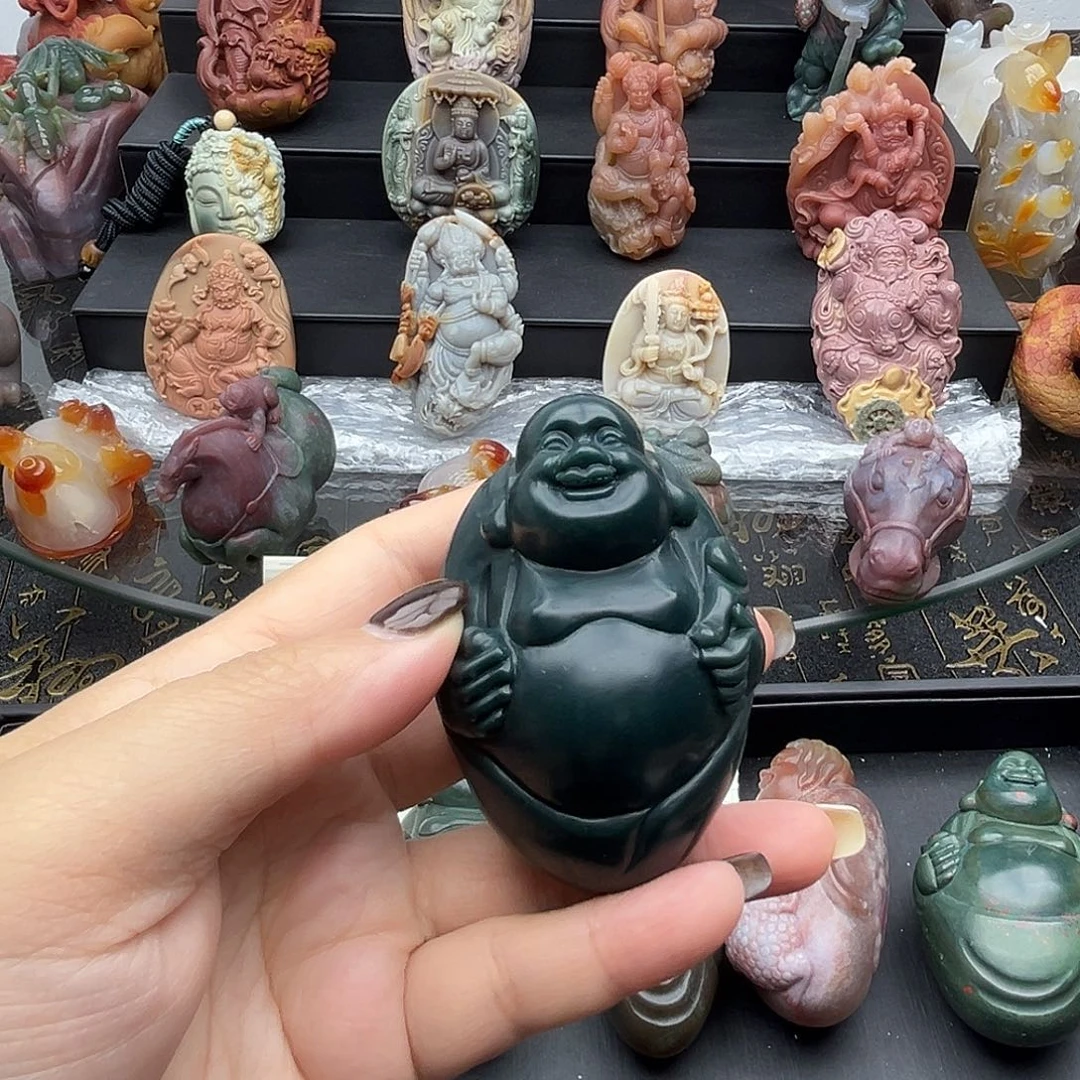 石英质玉未镶嵌颈饰