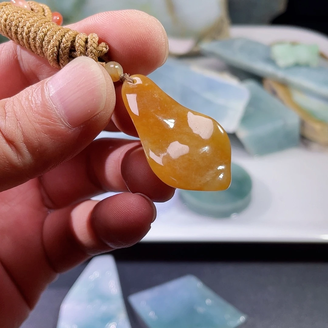 翡翠未镶嵌颈饰缅甸天然A货翡翠