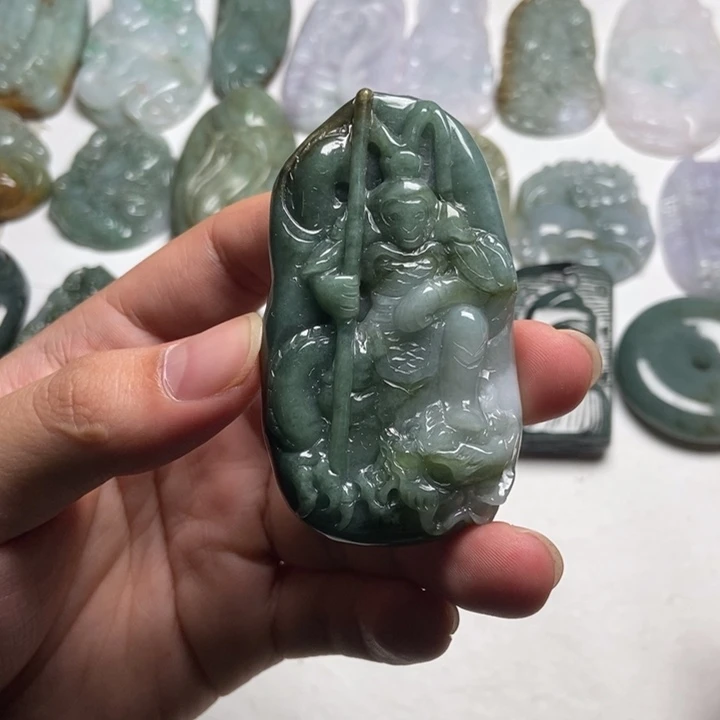 翡翠未镶嵌颈饰齐天大圣41