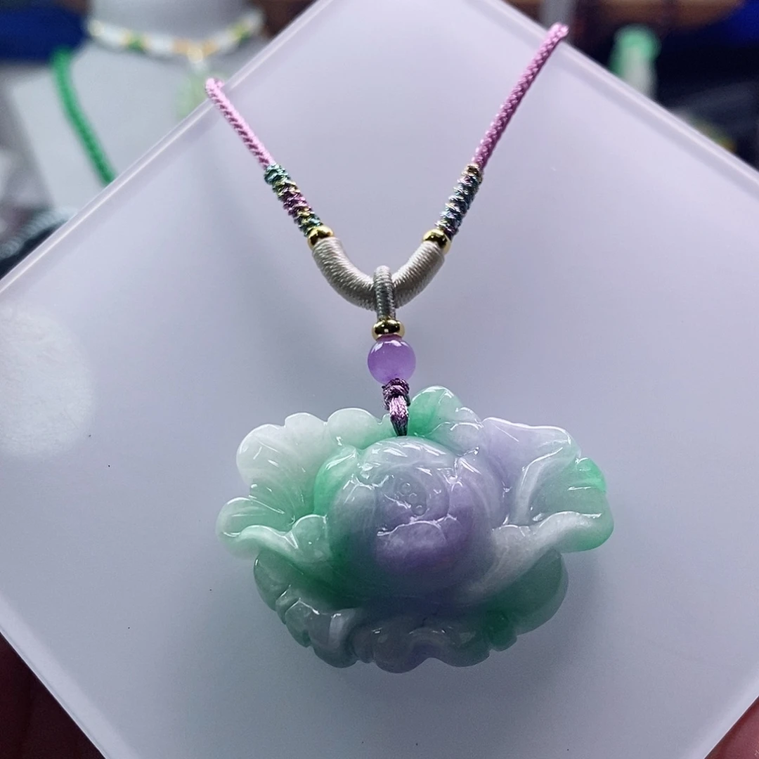 翡翠未镶嵌吊坠(赠链)