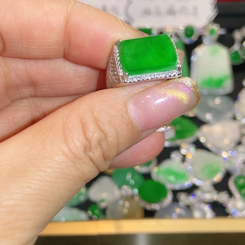 【闪购商品】颈饰未镶嵌翡翠天然翡翠