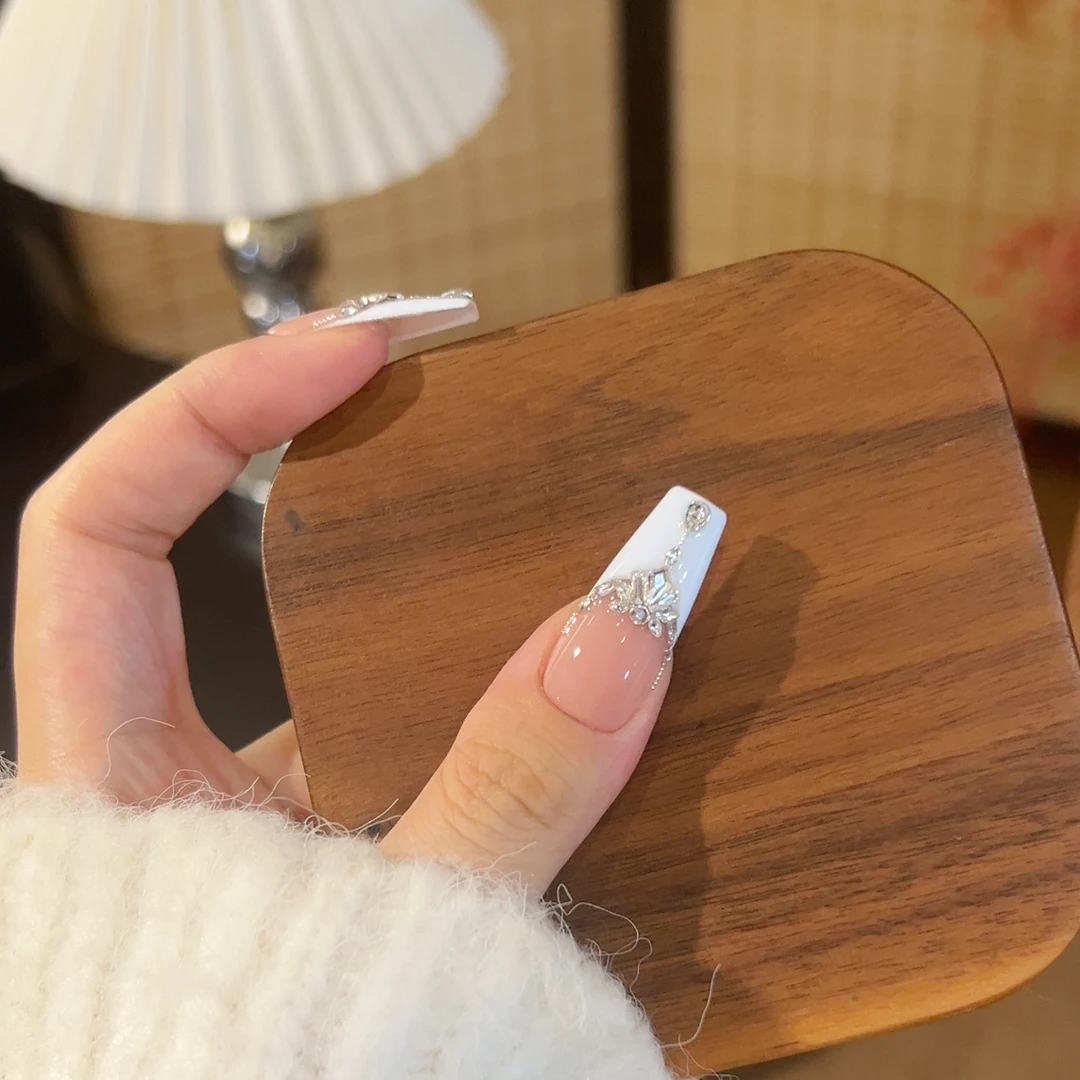 NINI【云上冠冕】纯手工穿戴甲施家华子钻