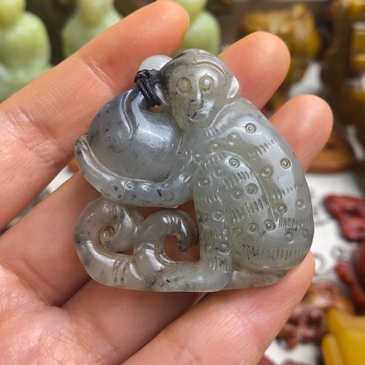 未镶嵌蛇纹石玉颈饰
