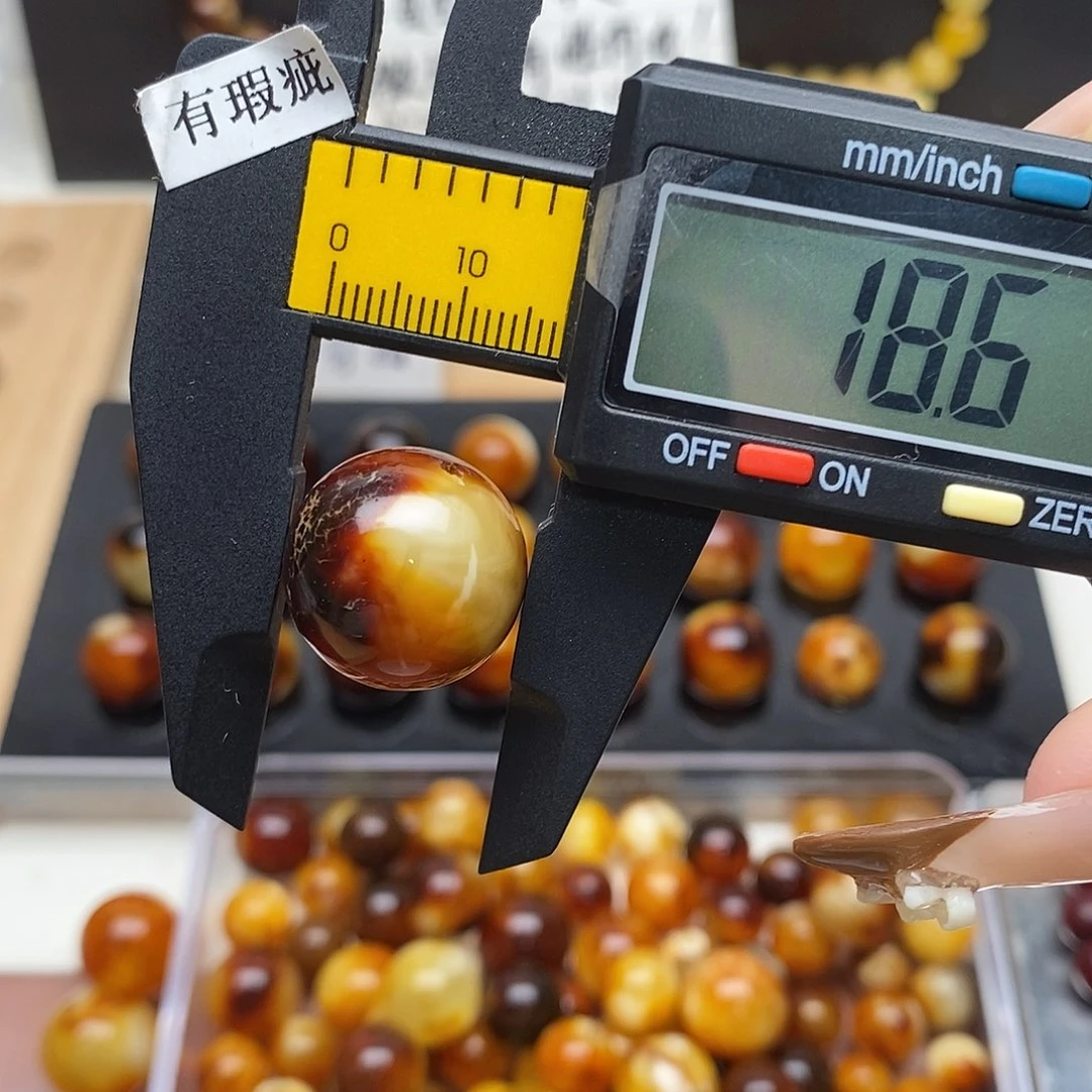 虫珀未镶嵌裸石蜜蜡827